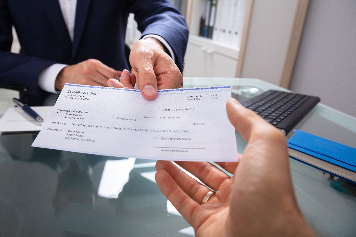 Read more about the article Can I Cash A Check In My Deceased Husband’s Name?