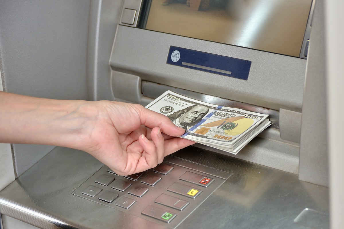 Read more about the article Can You Cash A Check At An ATM Without A Bank Account?